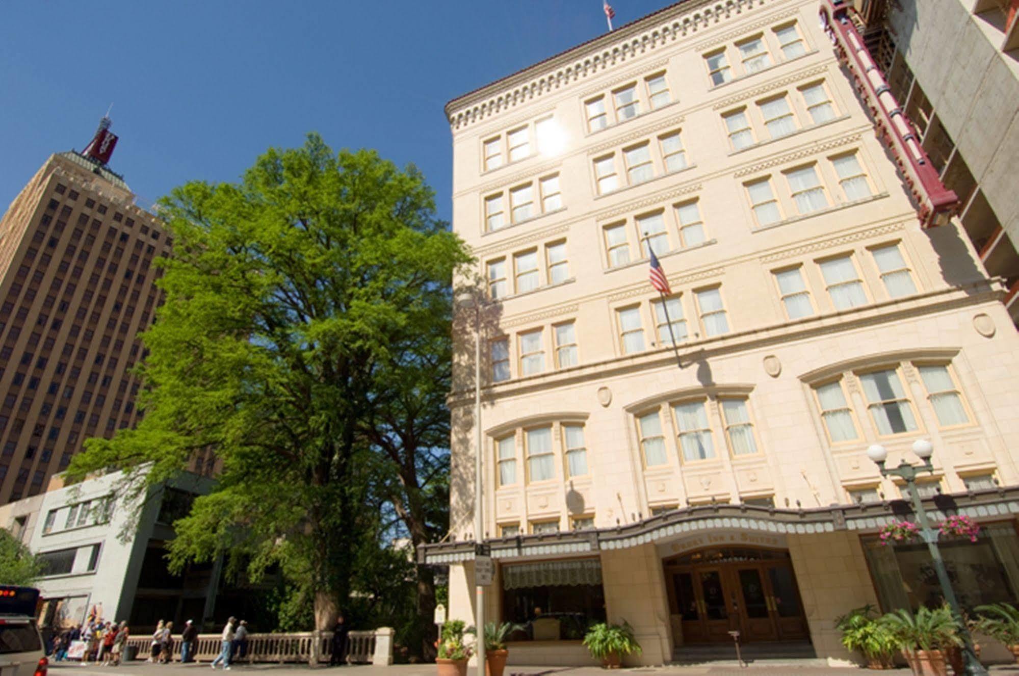 Drury Inn & Suites San Antonio Riverwalk Exterior photo